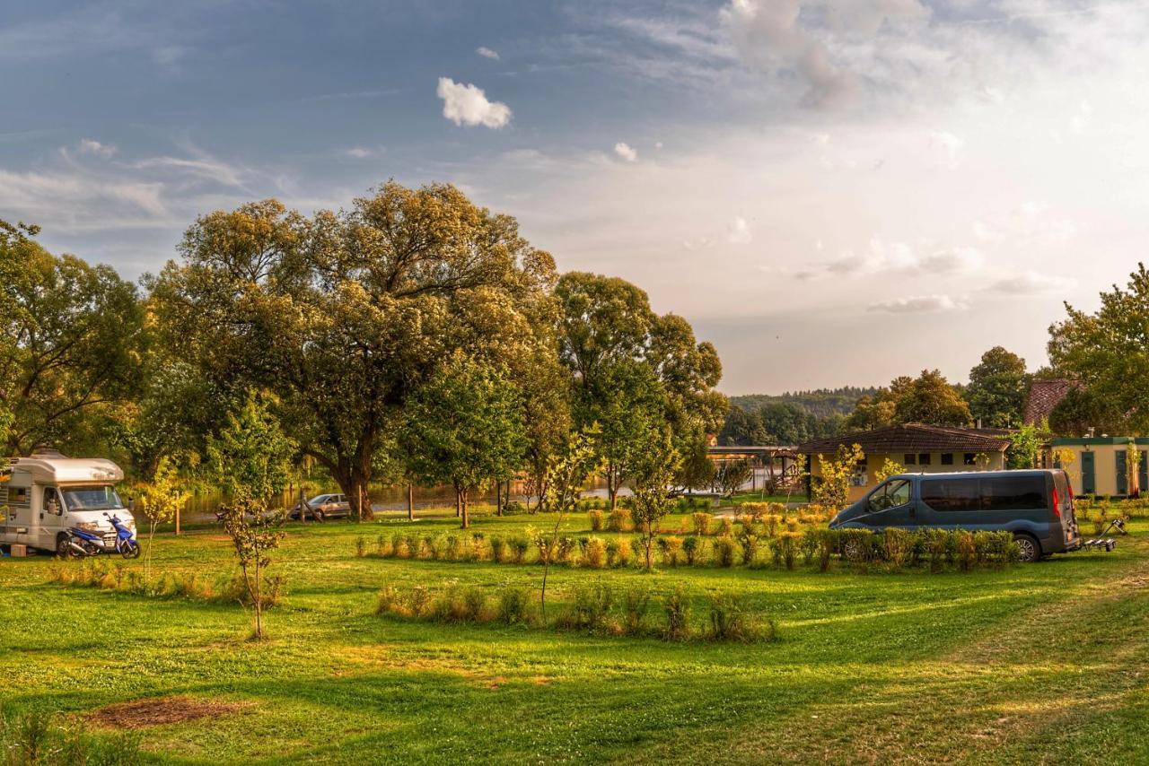 Camping Prima Hotel Týn nad Vltavou Eksteriør billede