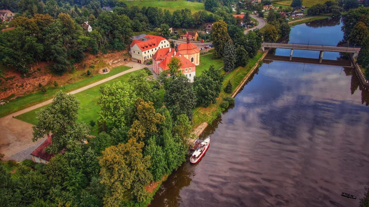 Camping Prima Hotel Týn nad Vltavou Eksteriør billede