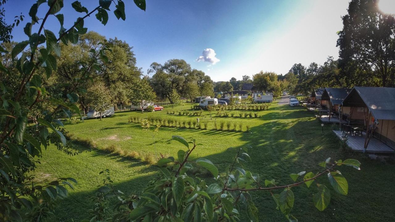 Camping Prima Hotel Týn nad Vltavou Eksteriør billede